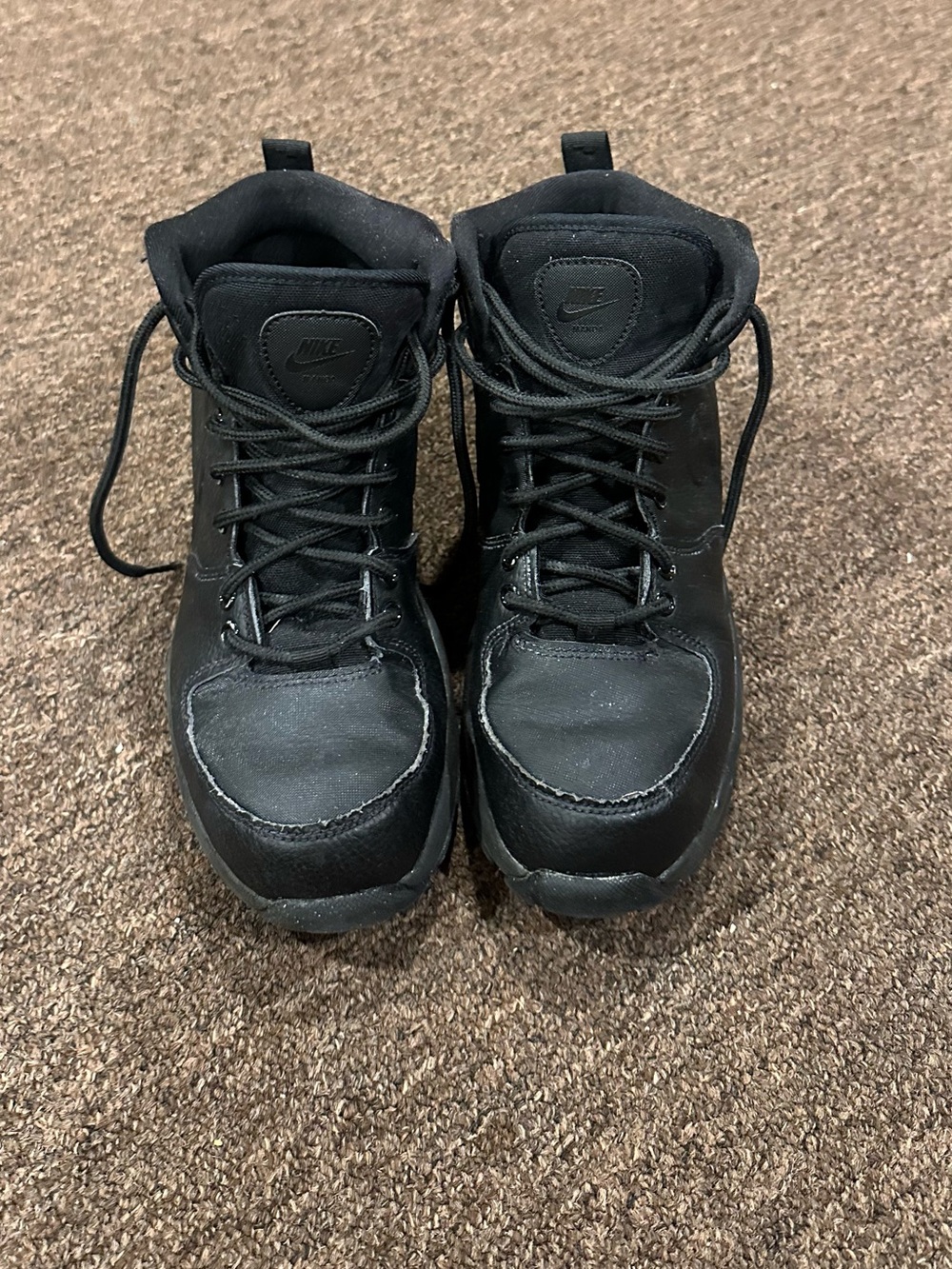 Nike Manoa Triple Black Boots HF0750-001 Youth Size 6